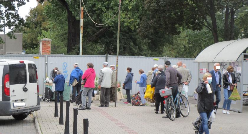 Wolny handel na Banacha - wspierać czy tępić?
