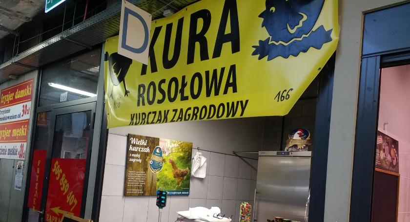 Świeżo i naturalnie kurczaki