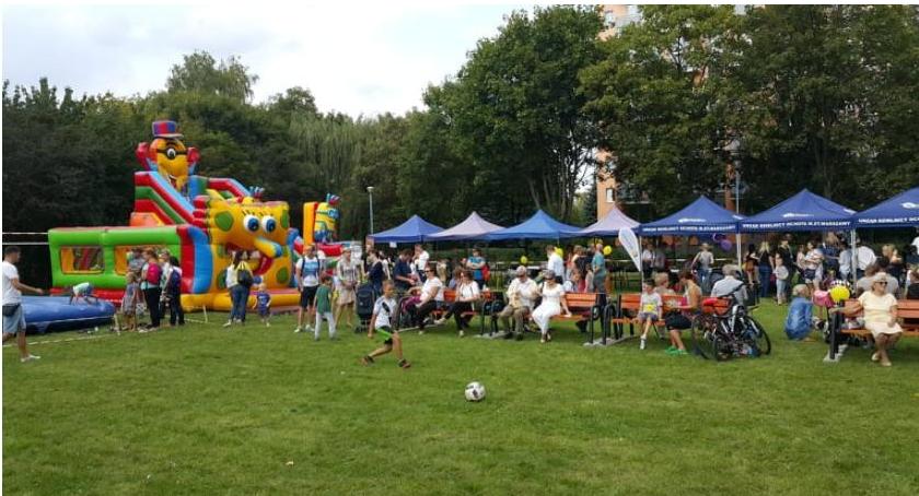 Piknik sąsiedzki na Rakowcu