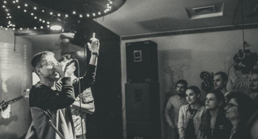 Hip-Hop - warsztaty prowadzi Mikser