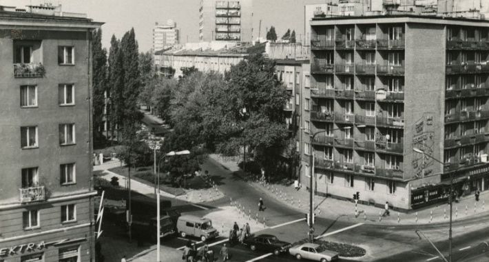 Z rodzinnego albumu do internetu: prywatna historia Ochoty
