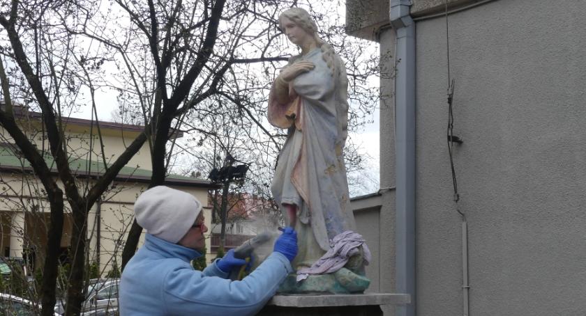 Zdrowa jest i łaski pełna 