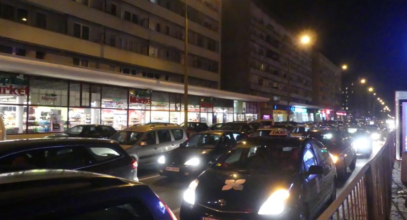 Ochocianie nie chcą pytać czy zwężamy Grójecką?