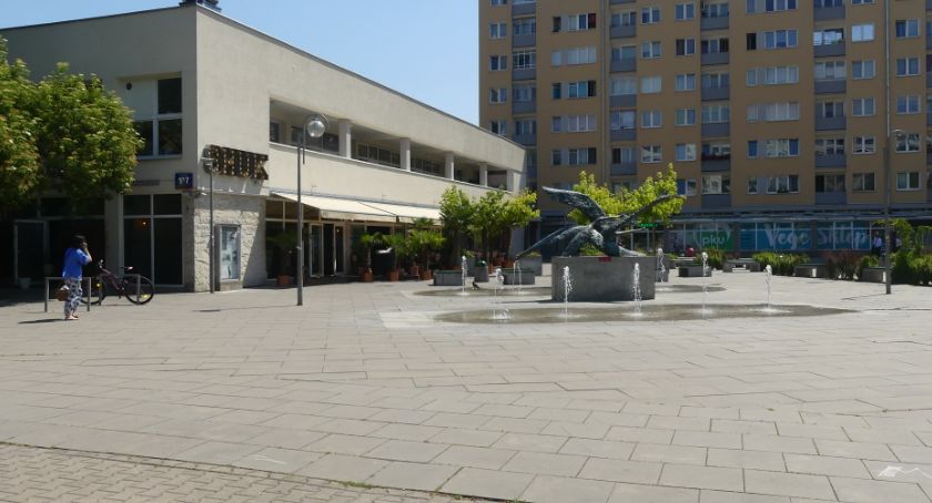Budżet Obywatelski: Zazieleńmy plac Pod Skrzydłami – posadźmy drzewa