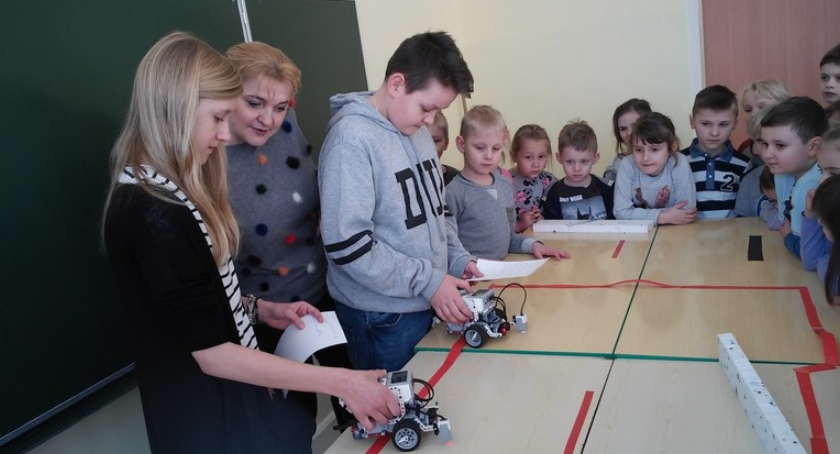 Roboty, mata mistrzów kodowania i wiele więcej w Szkole Podstawowej nr 97