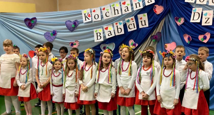 Koncert dla babci i dziadka w Szkole Podstawowej nr 97