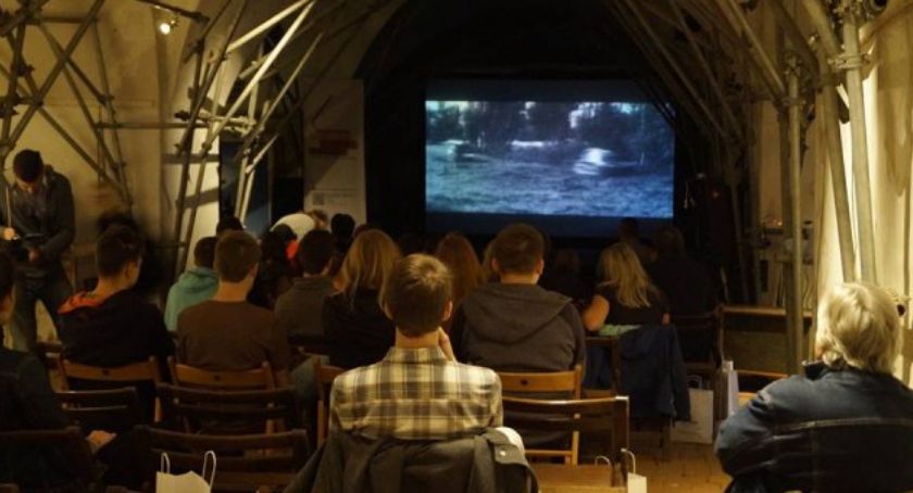 Pokazy konkursowe Międzynarodowego Festiwalu Filmowego Dozwolone do 21 / UP TO 21