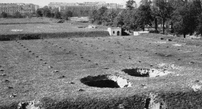 Samoloty nad Ochotą - w nocy nalot w dzień łapanka