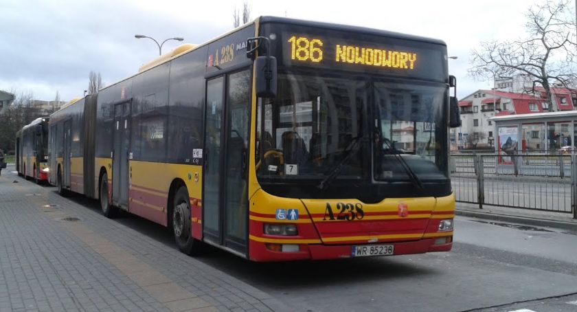 Mężczyzna zaatakował przedszkolaków w autobusie
