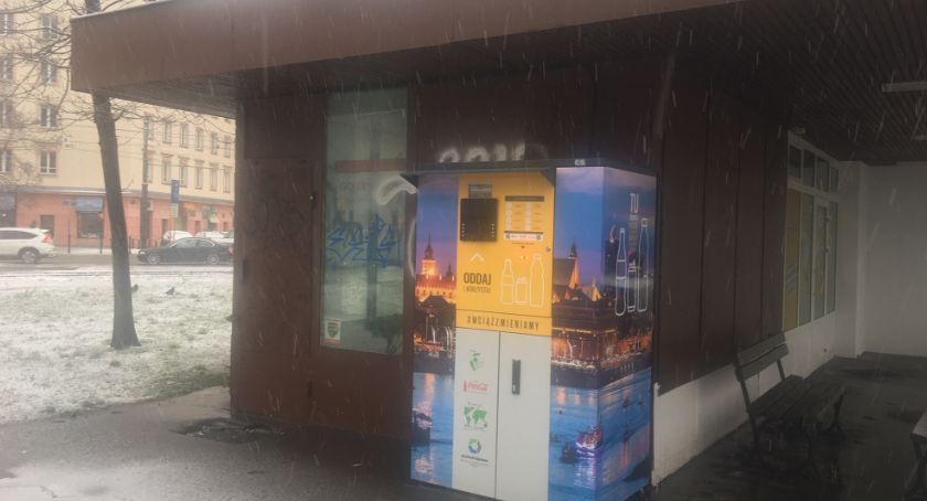 Pożeracz śmieci już grasuje na Ochocie