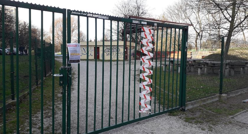 Dzielnica Włochy zamyka place zabaw