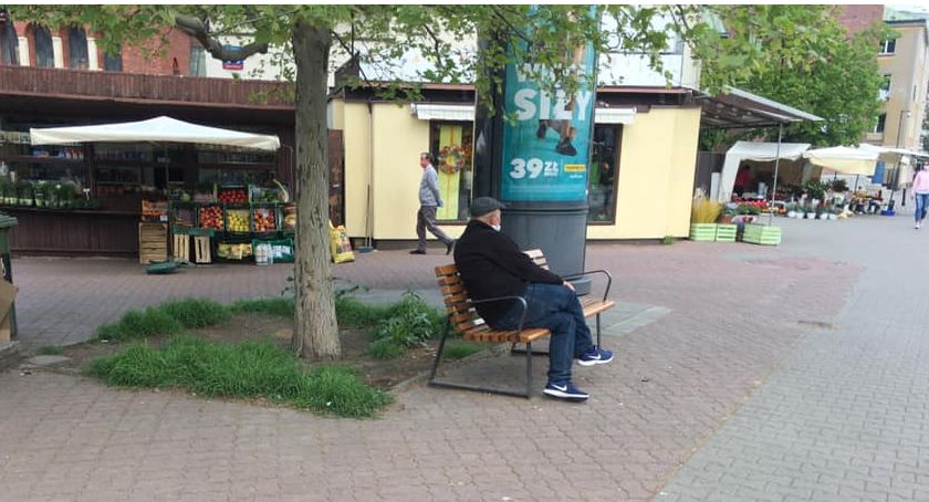 Ławka na placu Narutowicza