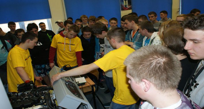 9O lat najstarszej szkoły samochodowej w Polsce