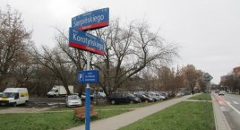 Był parking -będzie trawka pod okiem konserwatora