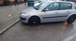 Jak często i w jakich celach mieszkańcy Ochoty korzystają z aut?