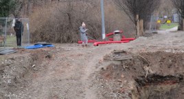 Budowę wstrzymano, ale czy dobrze teren zabezpieczono? 