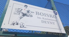 Kazimierz Deyna patronem boiska w Szkole Podstawowej nr 97