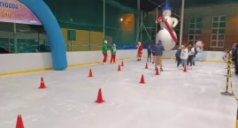 Gwiazdka na lodzie czyli otwarcie lodowiska na Rokosowskiej