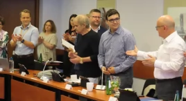 Sesja Rady Dzielnicy Ochota - o boisku i skwerze