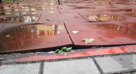 Na Majewskiego placyk dla dzieci robi się do kitu