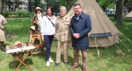 Rodzinny piknik historyczny na Ochocie