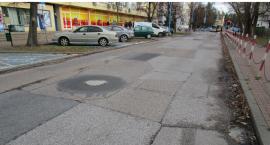 Wycinanki łowickie na Pruszkowskiej pękają. 