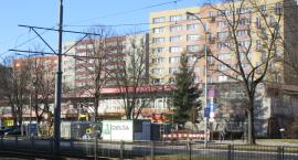 Pawilony usługowo -handlowe na Grójeckiej 128. 