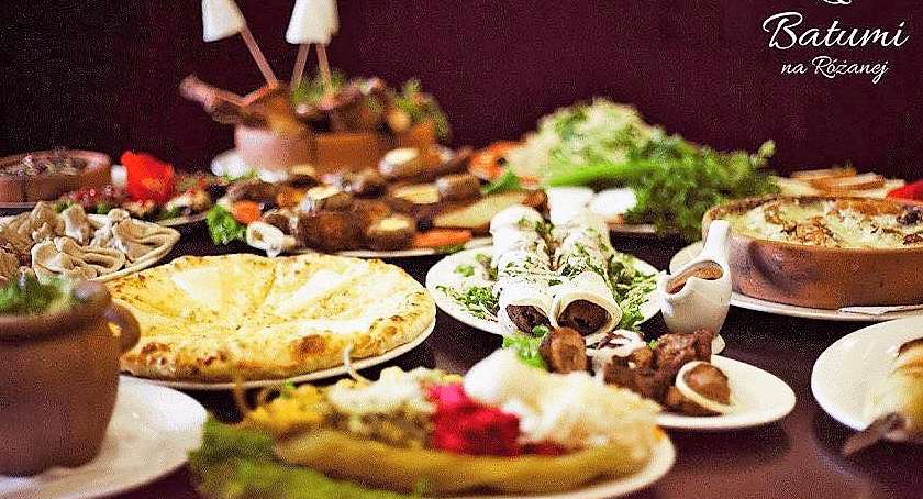 Mokotowskie knajpy z dowozem weekend: Pizza na wypasie, Burger Slow Food, Batumi