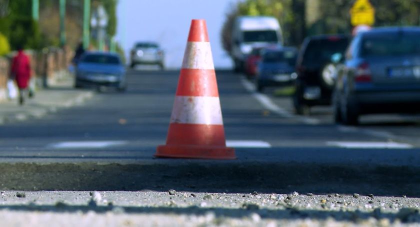 Co z remontem przy osiedlu na ul. Modzelewskiego? [ZDJĘCIA]