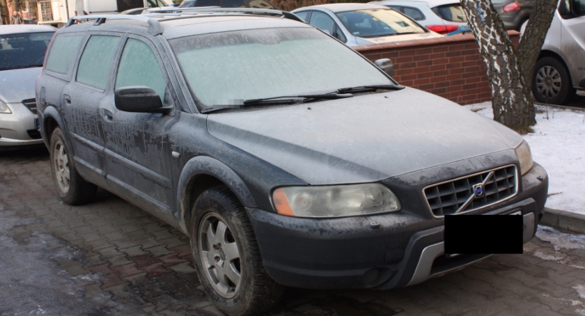 Dwa tygodnie temu ukradł volvo, policjanci je odzyskali, a on posiedzi z 10 lat?