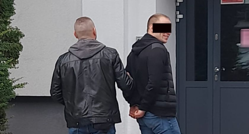 28-latek zatrzymany za kradzież w restauracji przy ul. Wołoskiej