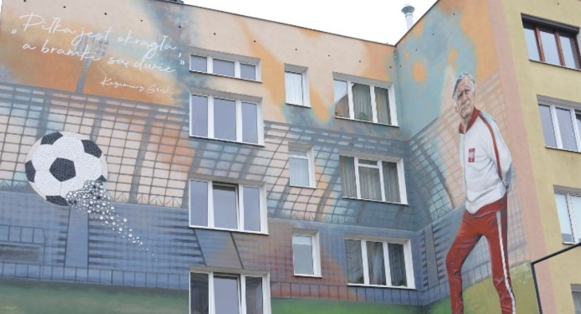 Tak wygląda mural Kazimierza Górskiego! 