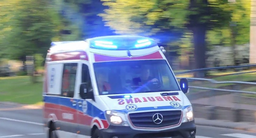 Niefortunne starcie autobusu z traktorem w al. Polski Walczącej