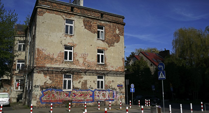 Stara kamienica przy Okulskiej 14