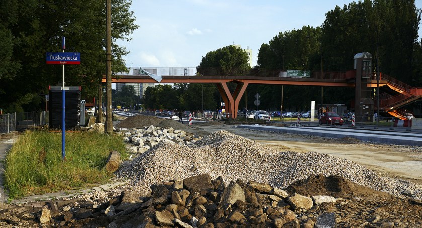 Kładki dla pieszych nad ulicą Sobieskiego