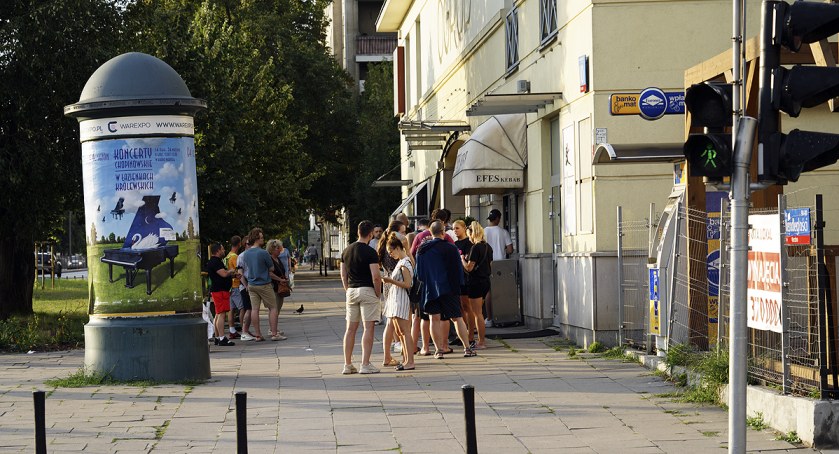 Na ulicy Niepodległości rzucili kebaba