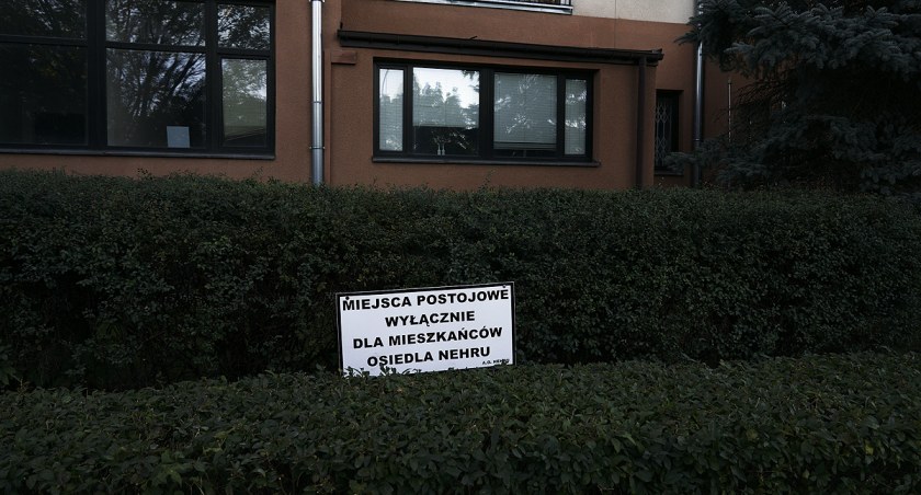 Miejsca postojowe dla mieszkańców na Mokotowie