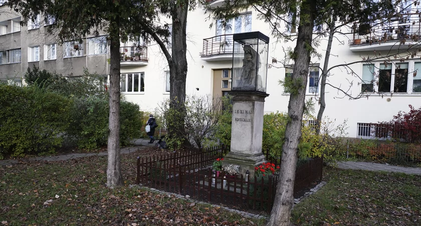 Kapliczka z ulicy Puławskiej
