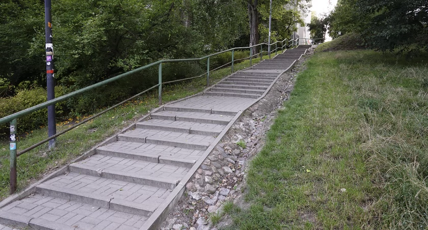 Schody na ulicy Belgijskiej