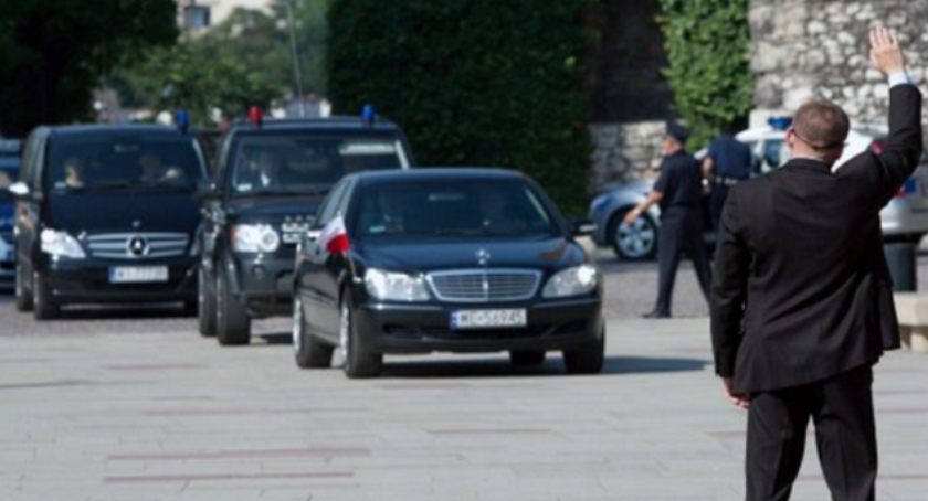 Samochód premier Szydło nie miał ubezpieczenia auto casco! A jak była winna? To brak odszkodowania