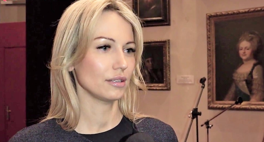 Magdalena Ogórek poturbowana przez szaleńca podczas mszy w kościele św. Andrzeja Boboli 