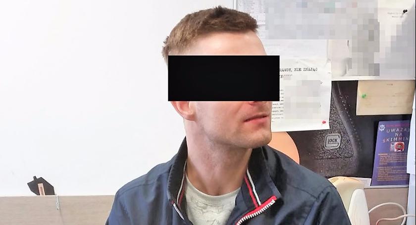 Poszukiwany „wnuczek” schował się w szafie z ubraniami, bo sądził, że policja jest naiwna