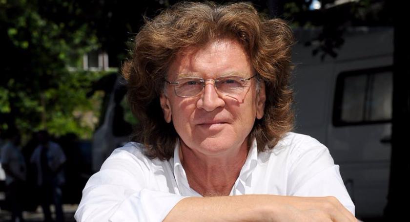 Zbigniew Wodecki w szpitalu na Wołoskiej, zdaniem znajomych, walczy nawet o życie