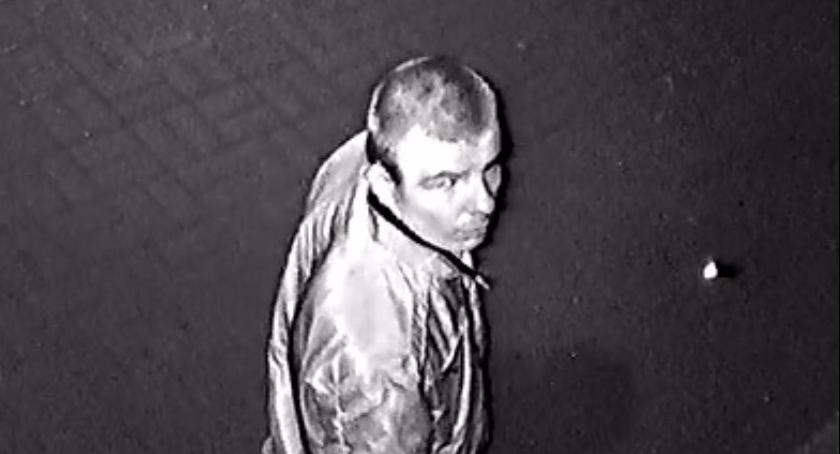 Kto rozpoznaje tych mężczyzn, proszony jest o zgłoszenie się do mokotowskiej policji