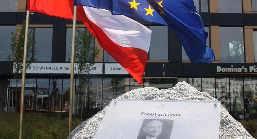 U zbiegu ulic Wołoskiej, Odyńca i Racławickiej otwarto rondo Roberta Schumana. Zgroza!