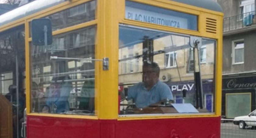 Mokotowski tramwaj historyczny zaprasza w każdą niedzielę sierpnia na przejażdżki z Kapelą