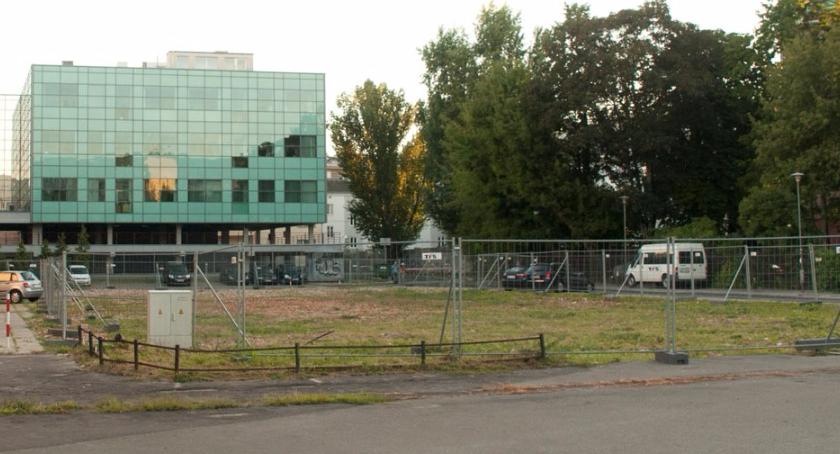 Kina Klub przy Alei Armii Ludowej 3/5 już nie ma, a MSZ wysyła doniesienie do prokuratora