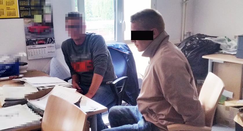 Włamał się do kurierskiego forda, ukradł dwie paczki i 10 minut później miał kajdanki na rękach