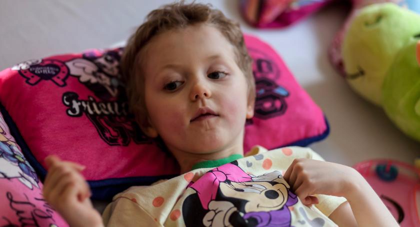 Kolejne wybudzenie w Klinice Budzik: 8-letnia Laura ocknęła się ze śpiączki
