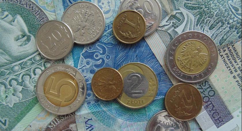 Firma mu zaufała, dając dostęp do koperty z pieniędzmi, a on je buchnął. 20 000 złotych!